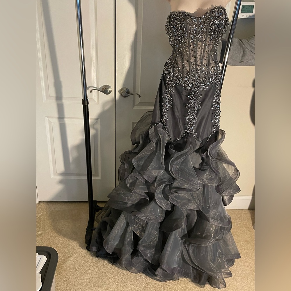 Jovani Gray Dress, Great condition, Strapless